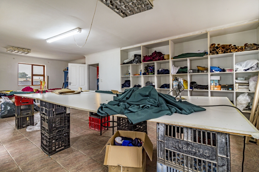5 Bedroom Property for Sale in Bell Glen Western Cape